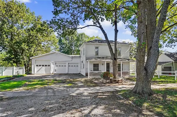115 Locust Street, Wellsville, KS 66092