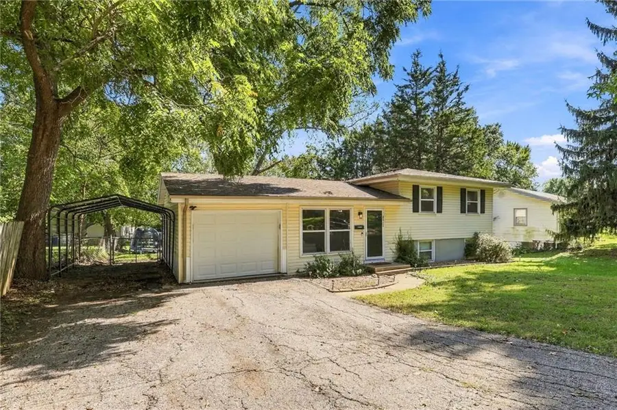 6313 N Wabash Avenue, Kansas City, MO 64118 - #3