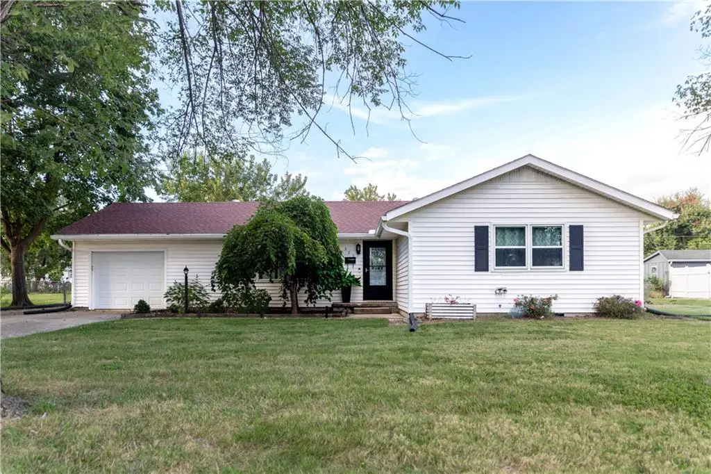 529 North Drive, Marshall, MO 65340 - #1