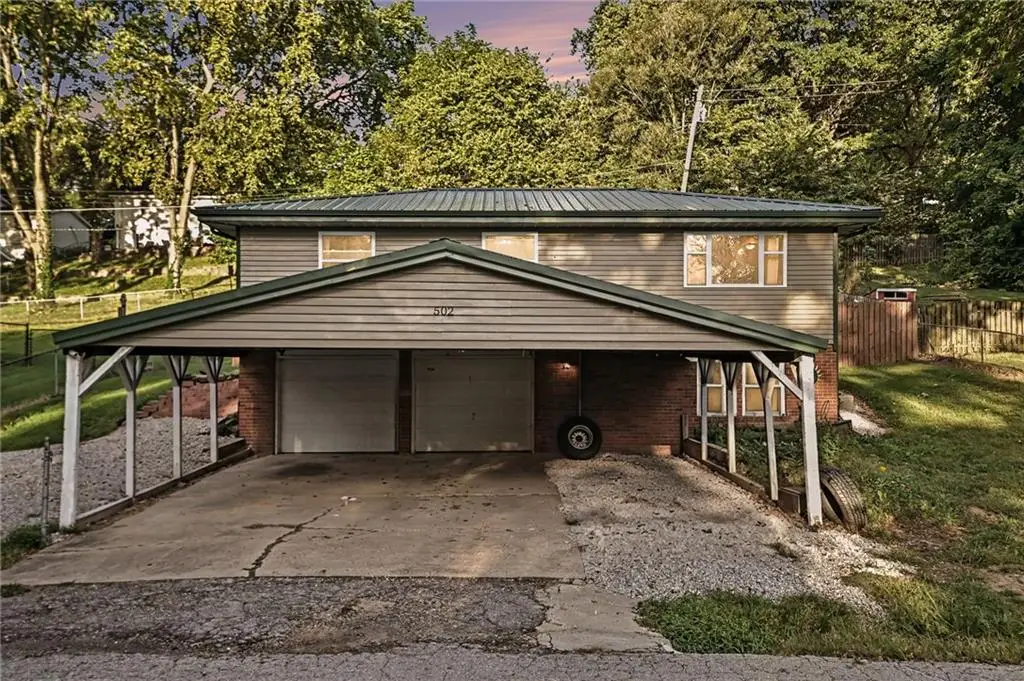 502 Dundee Road, Smithville, MO 64089 - #1