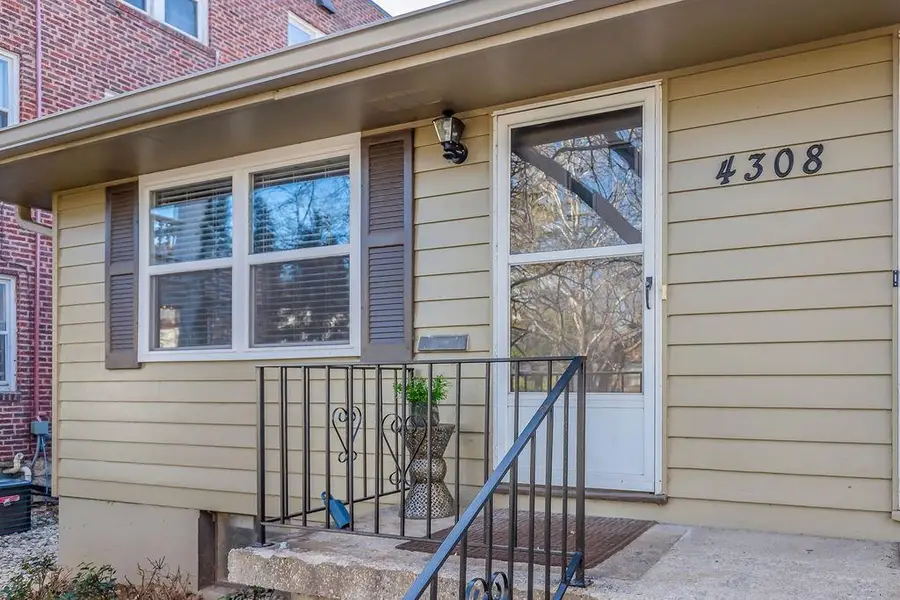 4308 Oak Street #1S, Kansas City, MO 64111 - #2