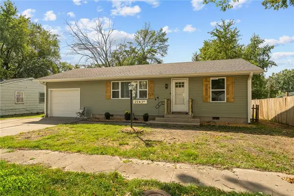 29 W 3 Rd Street, Adrian, MO 64720