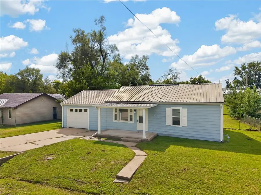 411 Grandview Street, Richmond, MO 64085 - #3