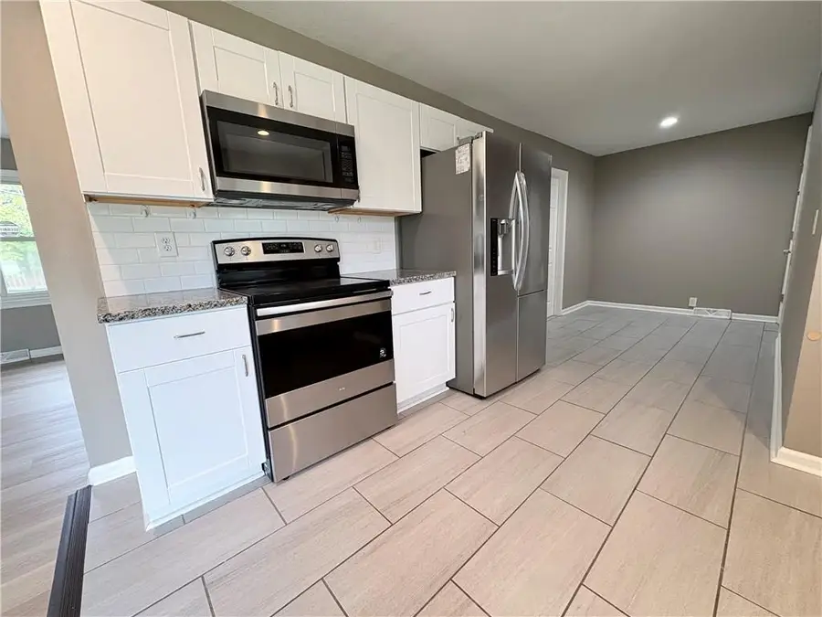 6110 E 148th Terrace, Grandview, MO 64030 - #3