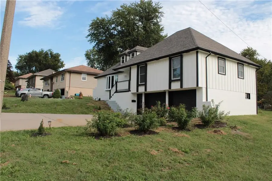 16001 E 30 Street, Independence, MO 64055 - #3