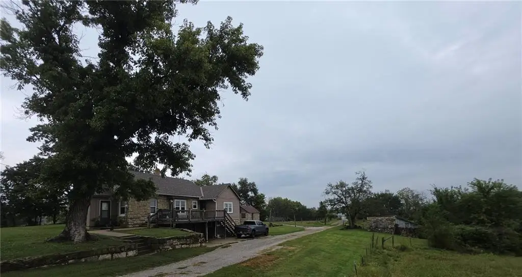 15 S 98th Street, Edwardsville, KS 66111 - #1