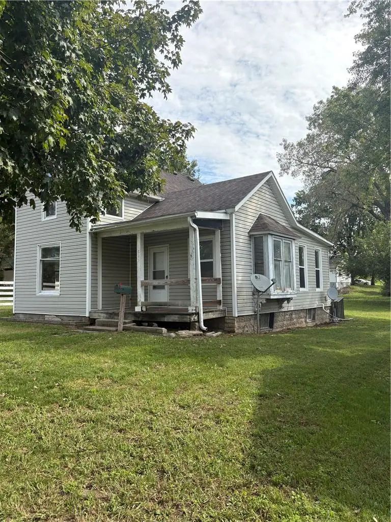 625 Kelsey Avenue, Cameron, MO 64429 - #2