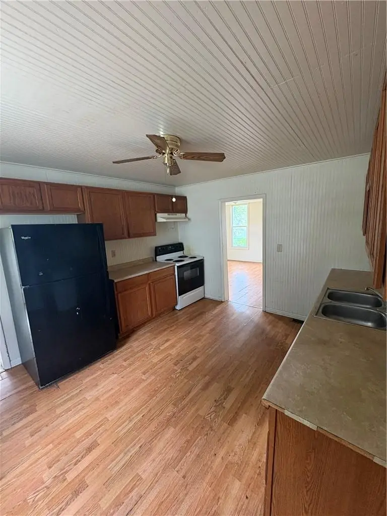 625 Kelsey Avenue, Cameron, MO 64429 - #3