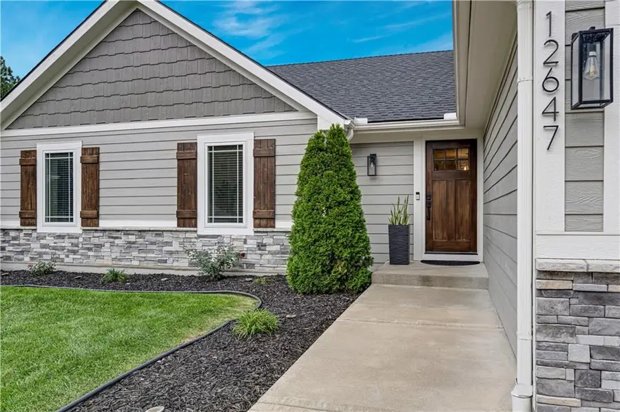 12647 W 66th Terrace, Shawnee, KS 66216 - #2