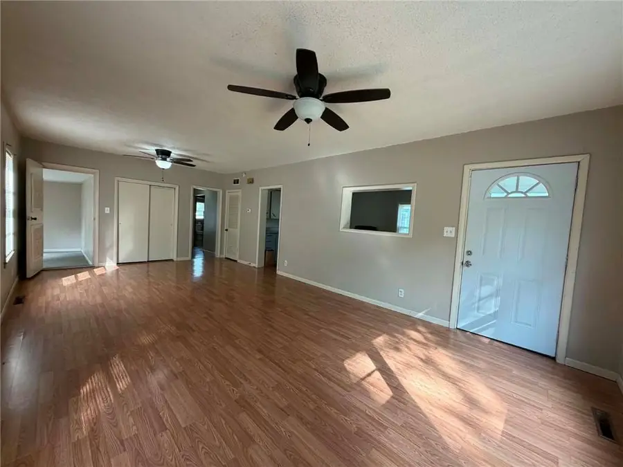 736 S Clark Street, Fort Scott, KS 66701 - #2