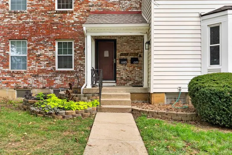 6811 N Askew Circle, Gladstone, MO 64119 - #2