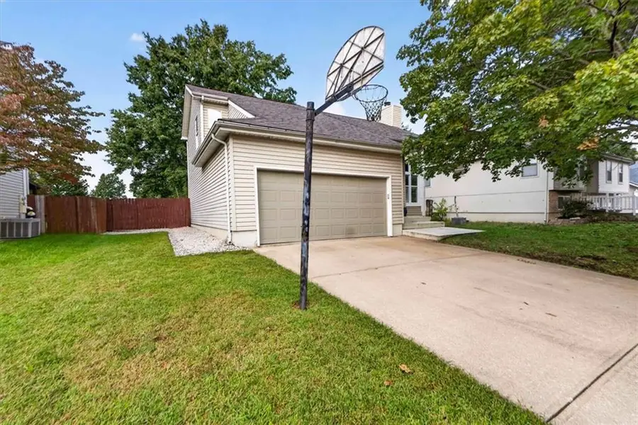 111 S Janell Drive, Olathe, KS 66061 - #3