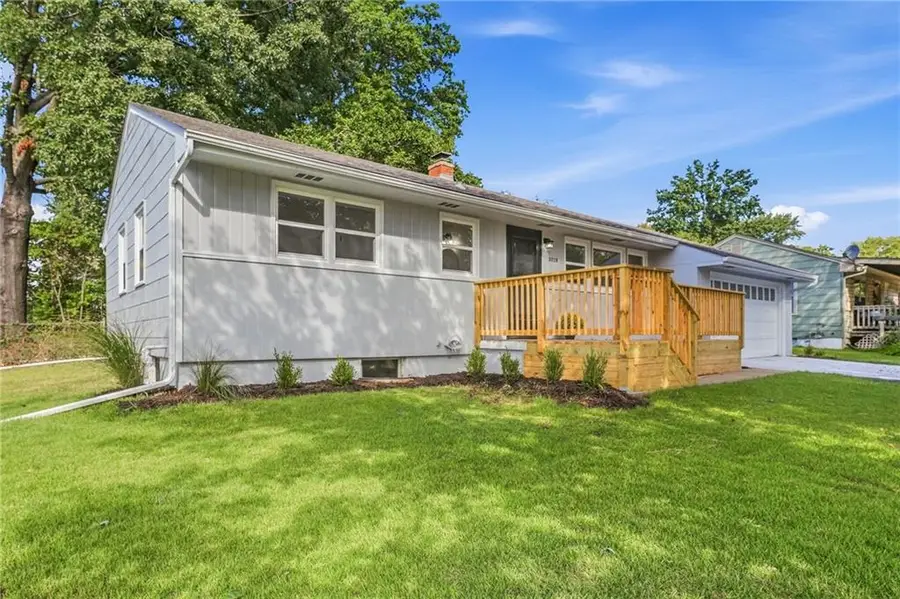 3028 S Hedges Avenue, Independence, MO 64052 - #3