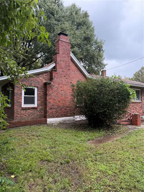 3325 Iowa Terrace, Ottawa, KS 66067