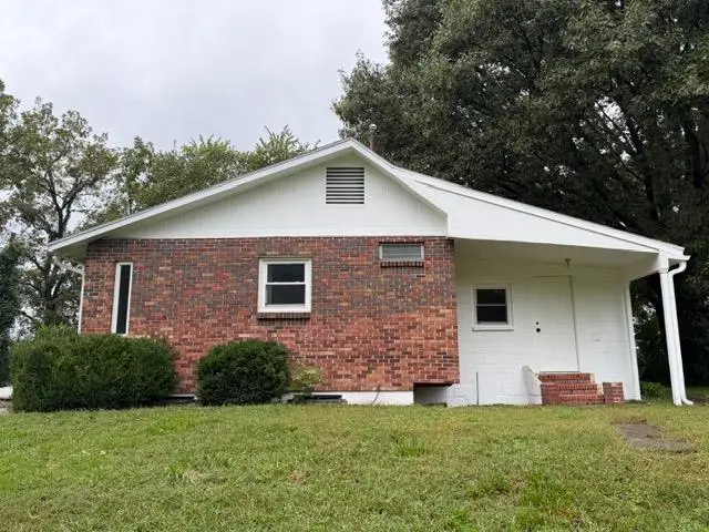 3325 Iowa Terrace, Ottawa, KS 66067 - #2