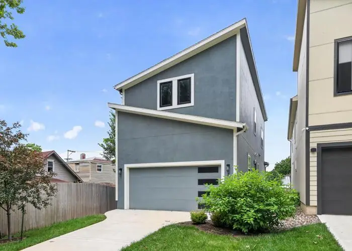 4334 Forest Avenue, Kansas City, MO 64110 - #2