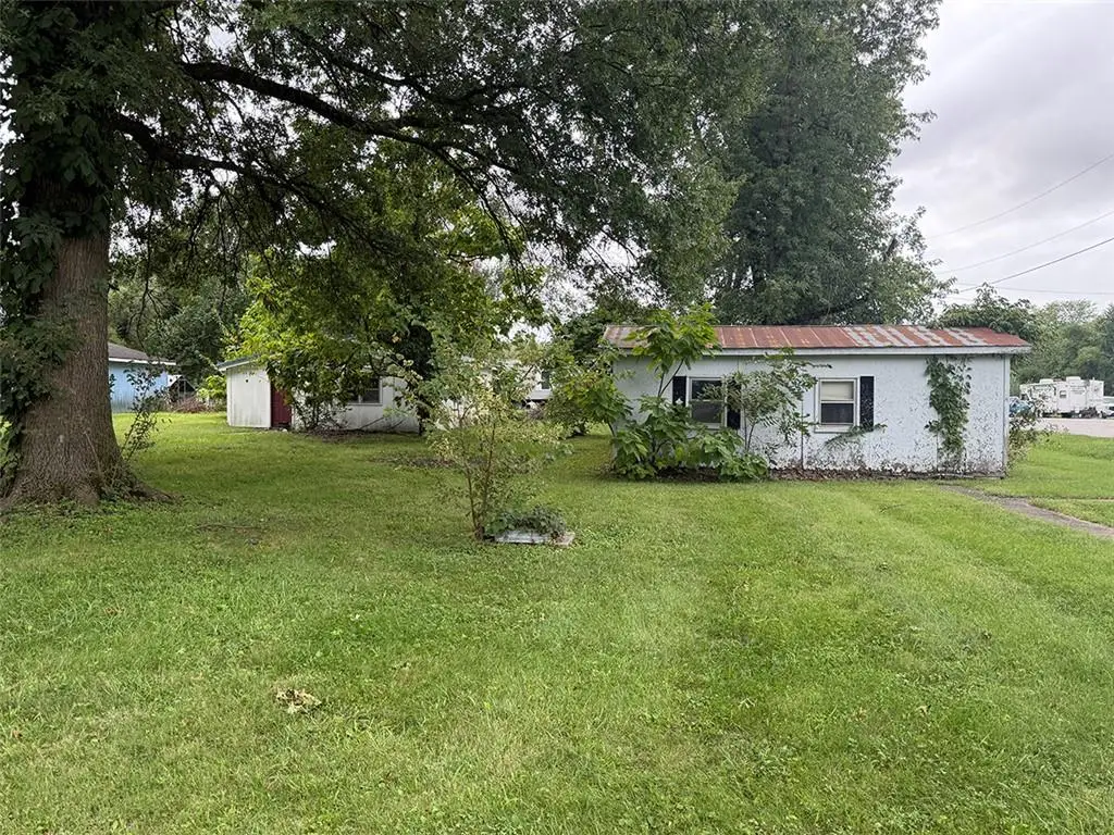 813 Elm Street, Henrietta, MO 64036 - #1