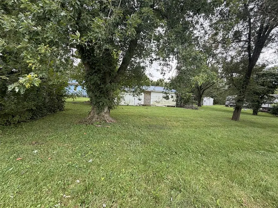 813 Elm Street, Henrietta, MO 64036 - #3
