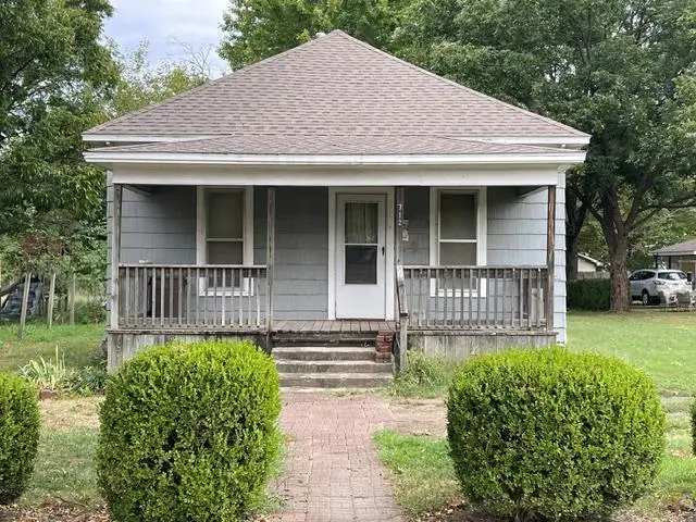 712 W 1st Street, Pittsburg, KS 66762 - #1