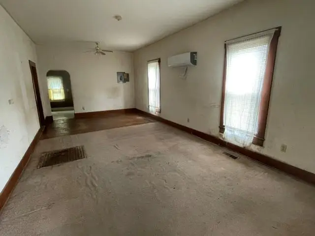 712 W 1st Street, Pittsburg, KS 66762 - #2