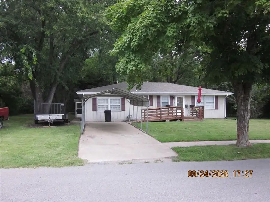 217 W Market Street, Saint Joseph, MO 64505 - #3