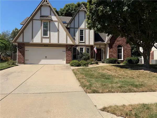 7820 N Olive Street, Kansas City, MO 64118