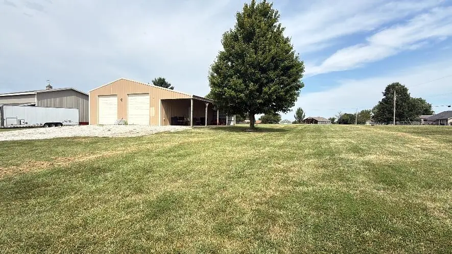 15200 Roger Road, Leavenworth, KS 66048 - #2