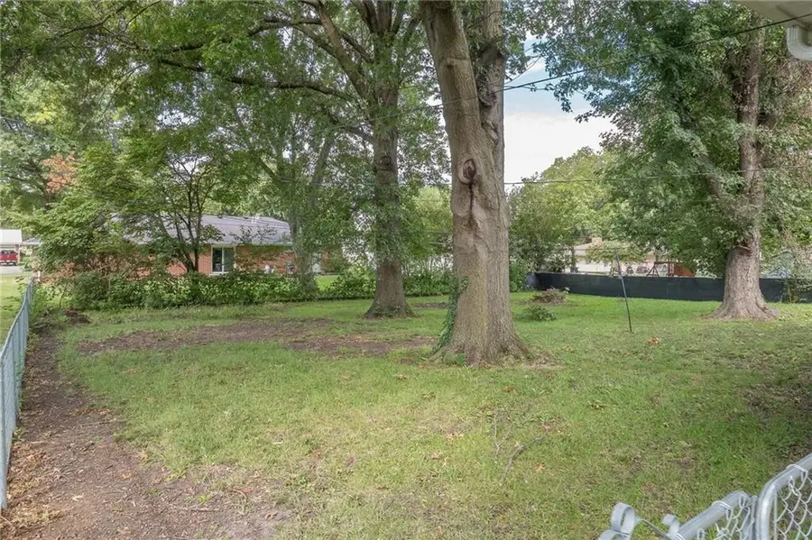 1401 N Howenstien Avenue, Cameron, MO 64429 - #2