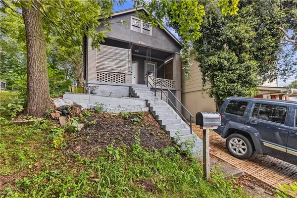 627 Sumner Avenue, Kansas City, KS 66101