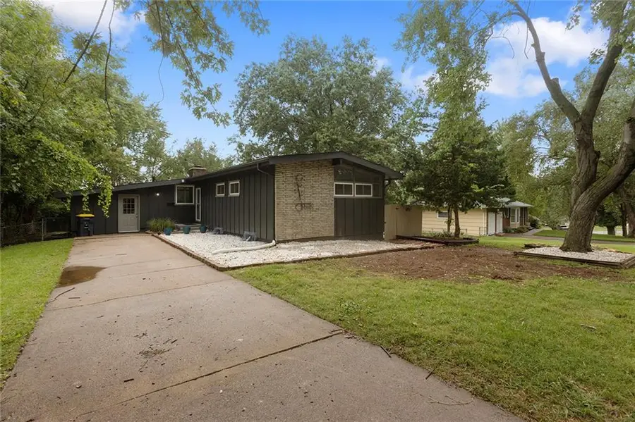 6100 E 97th Street, Kansas City, MO 64134 - #2