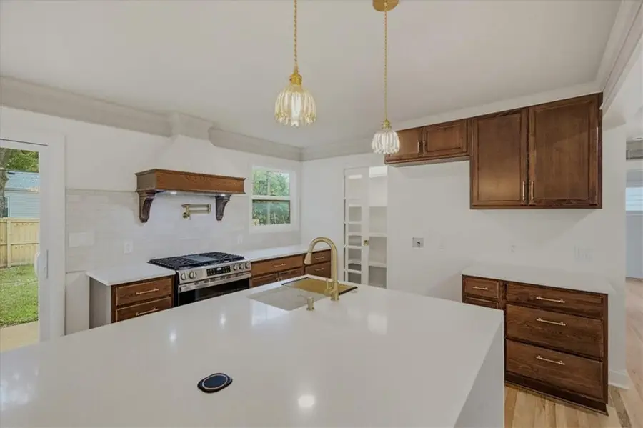 5806 W 75th Street, Prairie Village, KS 66208 - #3
