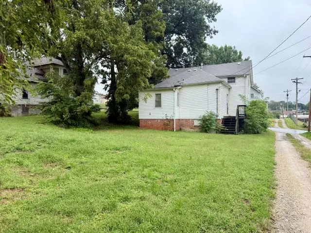 1018 N 19th Street, Saint Joseph, MO 64501 - #3
