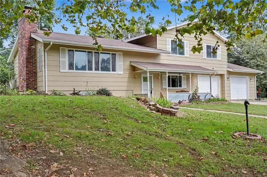 6734 Lincoln Road, Oskaloosa, KS 66066 - #3