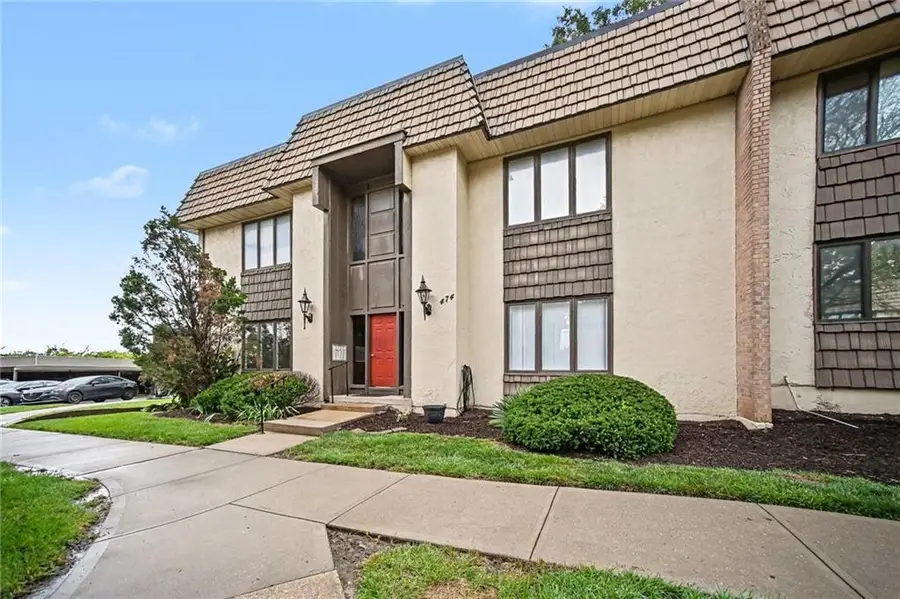 474 Unit A W 104th Street, Kansas City, MO 64114 - #2