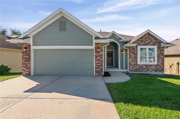 11216 N Lewis Avenue, Kansas City, MO 64157