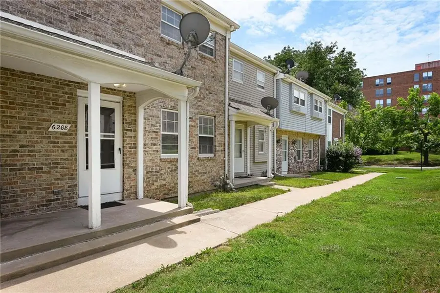 6208 E 129th Street, Grandview, MO 64030 - #2