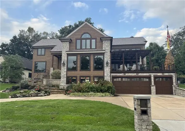 550 Lakeshore West Street, Lake Quivira, KS 66217