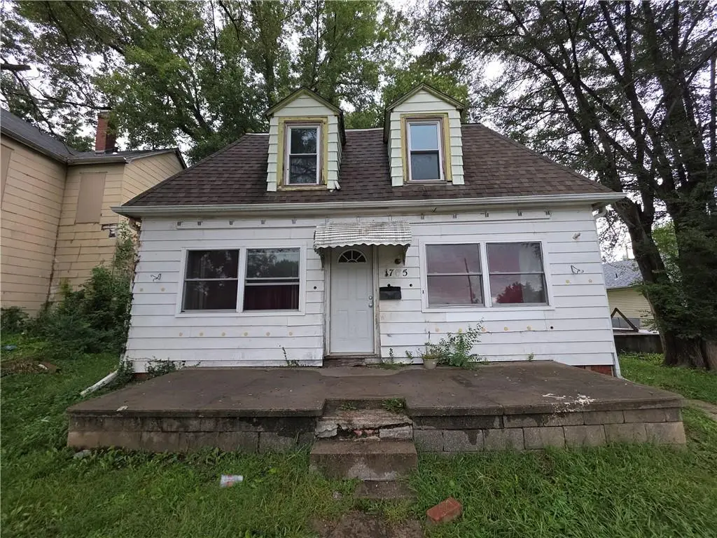705 Thompson Avenue, Saint Joseph, MO 64504 - #1