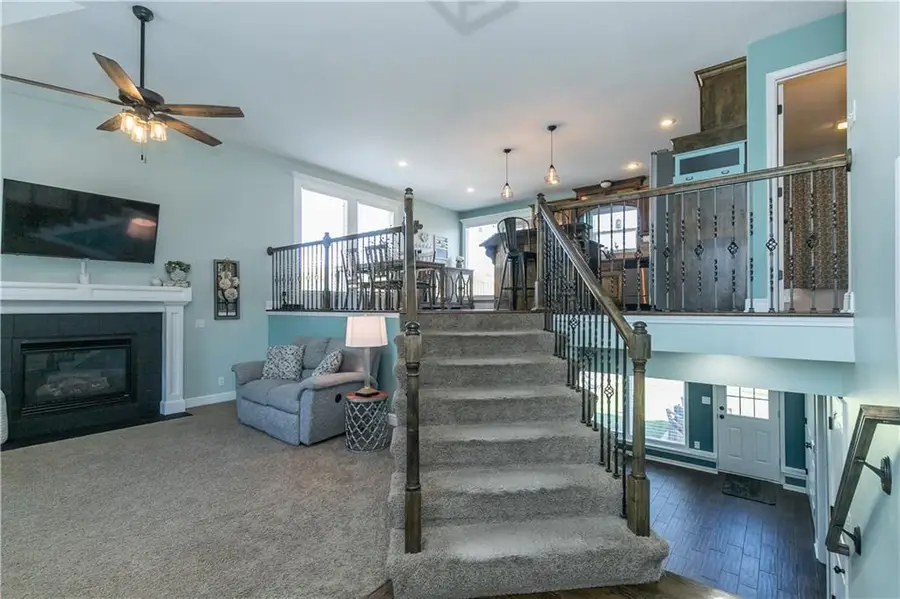 705 18th Circle, Greenwood, MO 64034 - #3