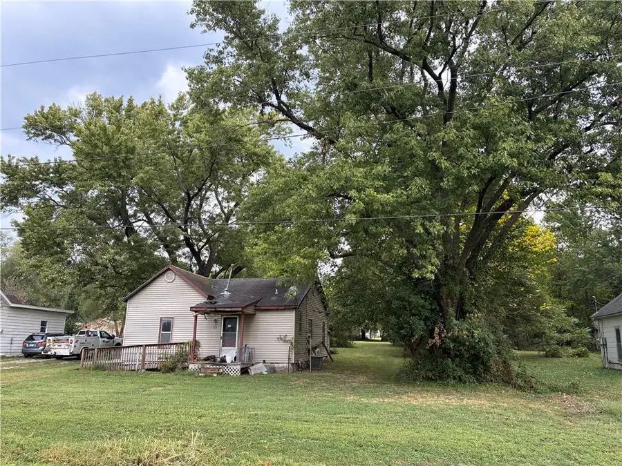 713 E Jefferson Street, Clinton, MO 64788 - #2