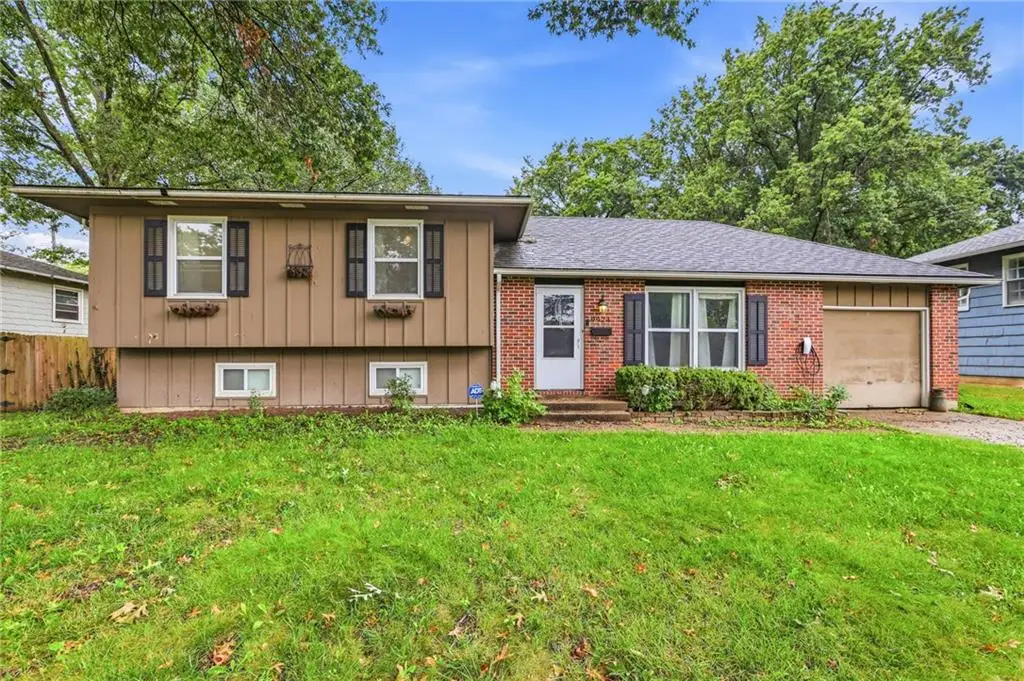 9924 Flora Avenue, Kansas City, MO 64131 - #1