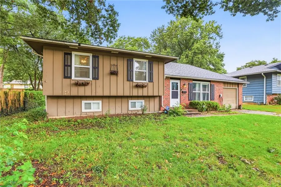 9924 Flora Avenue, Kansas City, MO 64131 - #2