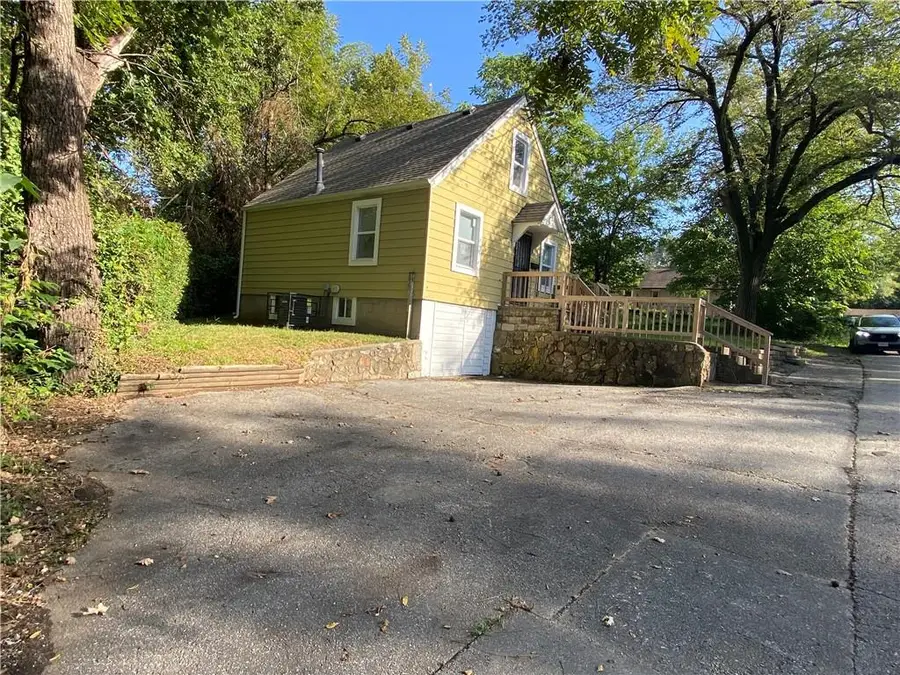 1229 S Crisp Street, Independence, MO 64052 - #3