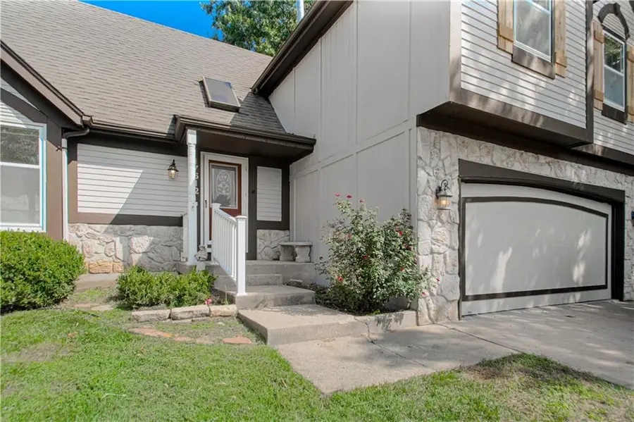 17512 113th Street, Olathe, KS 66061 - #2