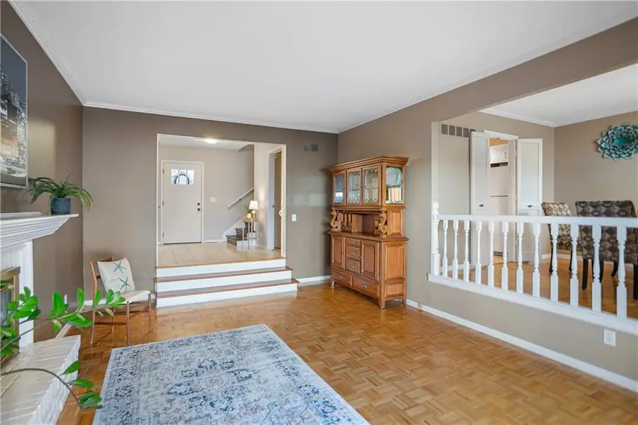 8732 Walmer Street, Overland Park, KS 66212 - #3