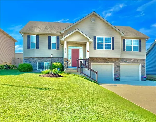 4004 Greywood Lane, St Joseph, MO 64505