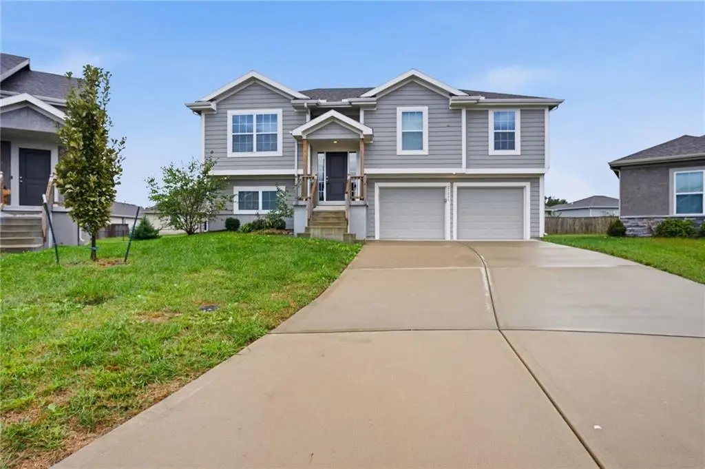 21806 Lucca Circle, Peculiar, MO 64078 - #1