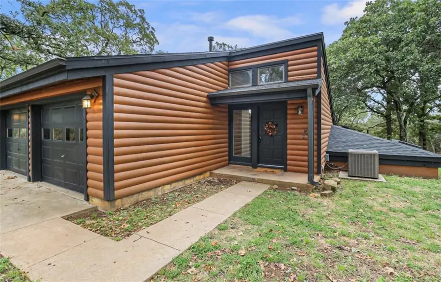 1104 Meadow Road, Cherryvale, KS 67335 - #3