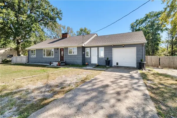 8657 E 57th E 57th Street, Raytown, MO 64129