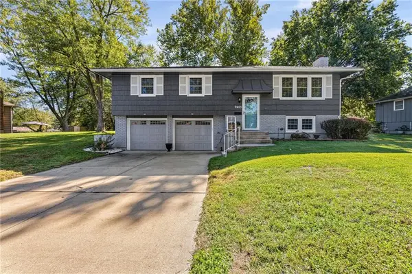 9405 E 84th Street, Raytown, MO 64138